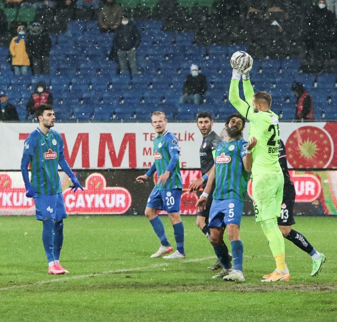 Çaykur Rizespor - Fraport TAV Antalyaspor maçından kareler 44