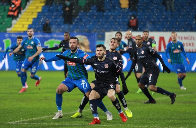 Çaykur Rizespor - Fraport TAV Antalyaspor maçından kareler 51