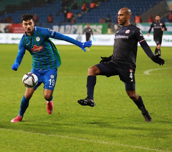 Çaykur Rizespor - Fraport TAV Antalyaspor maçından kareler 53