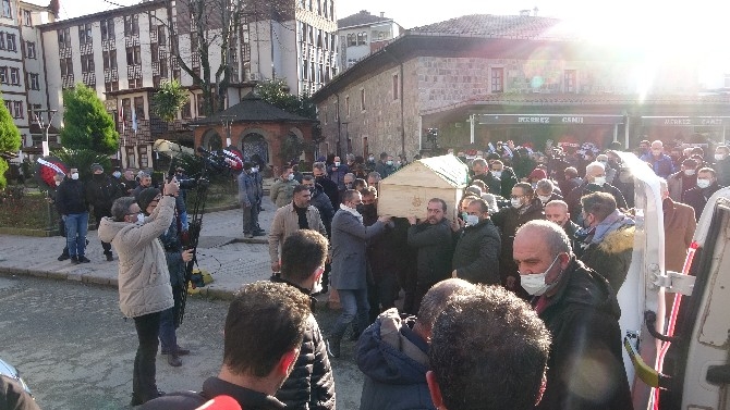 Avukat Şafak Mahmutyazıcıoğlu, Rize'de toprağa verildi 27