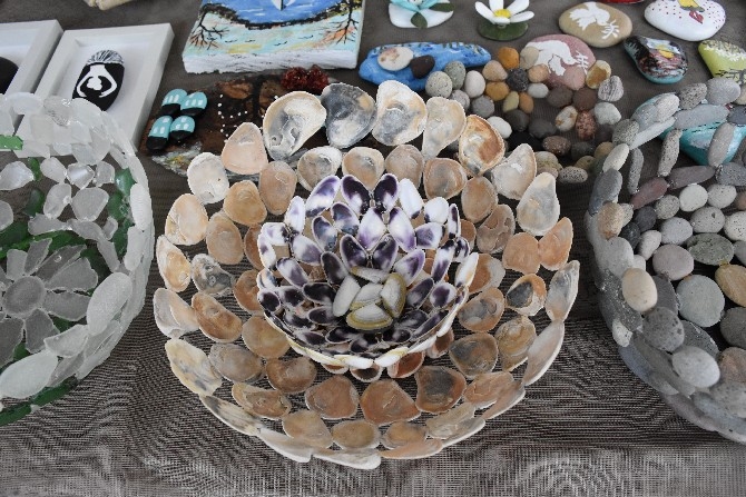 Karadeniz sahilinden topladığı taşları sanat eserine dönüştürüyor 12
