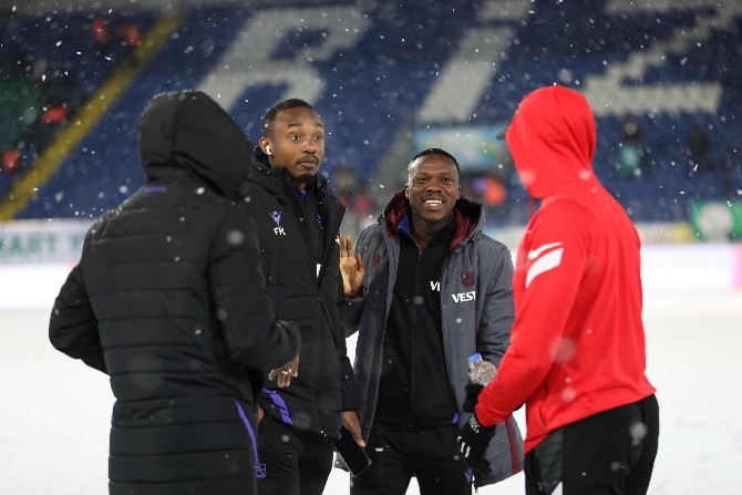 Çaykur Rizespor-Trabzonspor maçı öncesi kar yağışı etkili oluyor 21