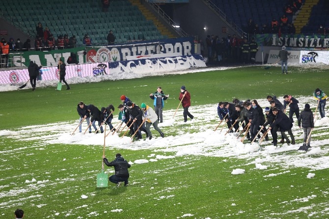Çaykur Rizespor-Trabzonspor maçı öncesi kar yağışı etkili oluyor 28