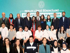 Milli Eğitim Bakanı Mahmut Özer Rize'de