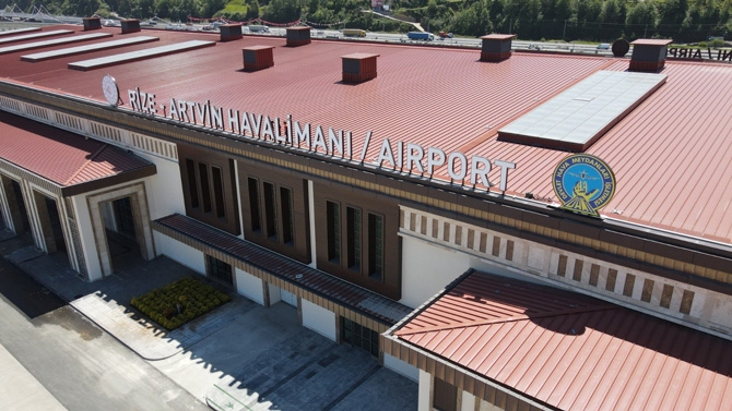 Bakan Karaismailoğlu, Rize-Artvin Havalimanı'nda açılış öncesi hazı 17
