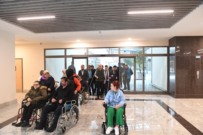 Bakan Karaismailoğlu, Rize-Artvin Havalimanı'nda açılış öncesi hazı 20