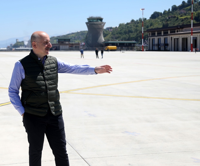 Bakan Karaismailoğlu, Rize-Artvin Havalimanı'nda açılış öncesi hazı 9
