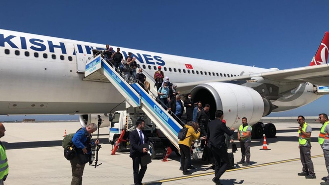 Rize-Artvin Havalimanı’na ilk yolcu uçağı indi 6