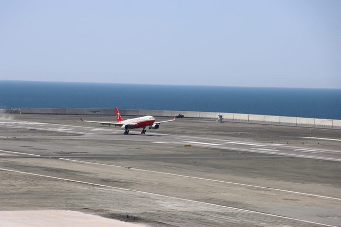 Erdoğan ve Aliyev'i taşıyan uçaklar Rize-Artvin Havalimanı'na  2