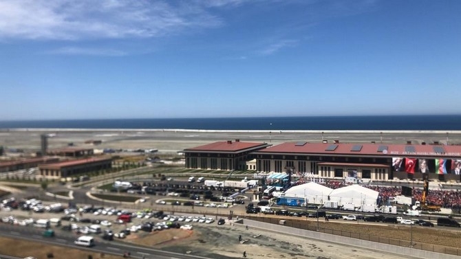 Erdoğan ve Aliyev'i taşıyan uçaklar Rize-Artvin Havalimanı'na  6