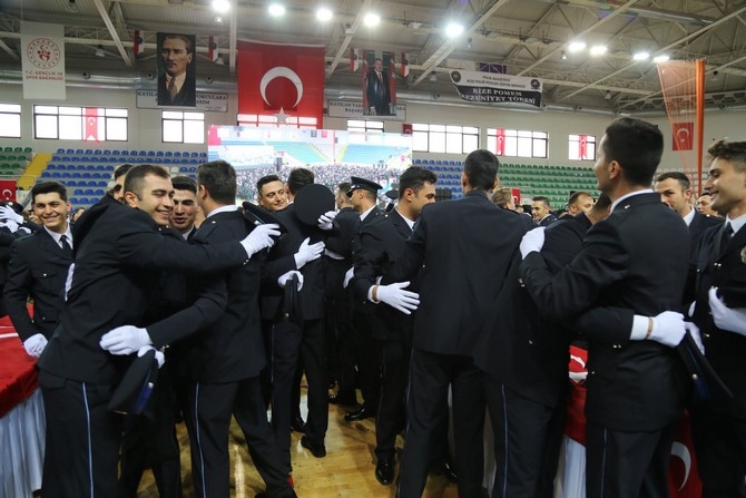 Rize'de polis adayları mezuniyet heyecanı yaşadı 25