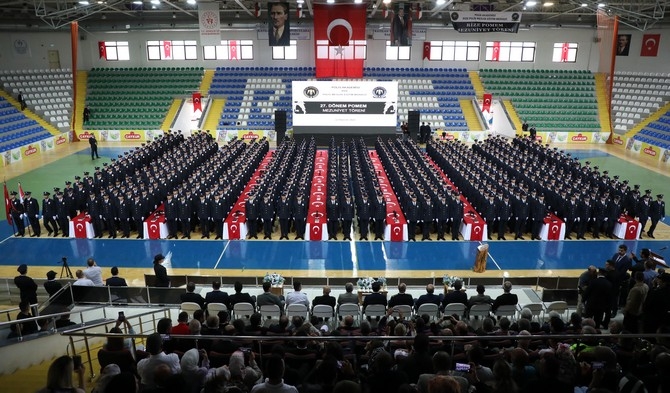 Rize'de polis adayları mezuniyet heyecanı yaşadı 4