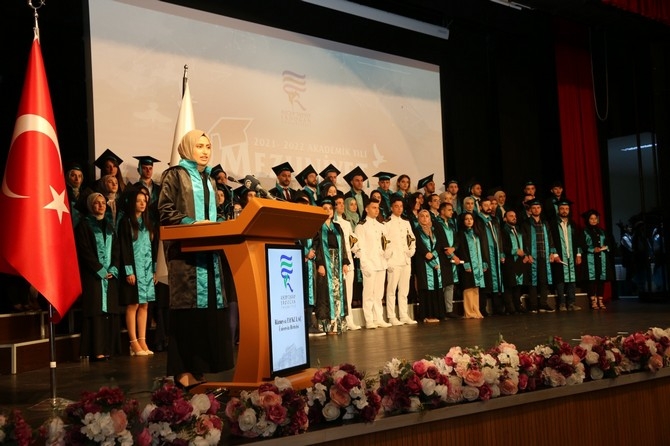 Recep Tayyip Erdoğan Üniversitesinde mezuniyet töreni düzenlendi 19