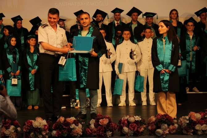 Recep Tayyip Erdoğan Üniversitesinde mezuniyet töreni düzenlendi 33