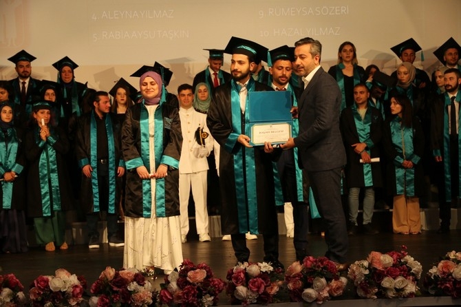 Recep Tayyip Erdoğan Üniversitesinde mezuniyet töreni düzenlendi 37