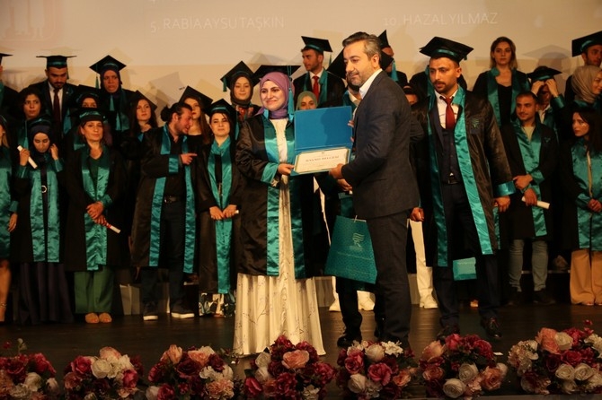 Recep Tayyip Erdoğan Üniversitesinde mezuniyet töreni düzenlendi 38