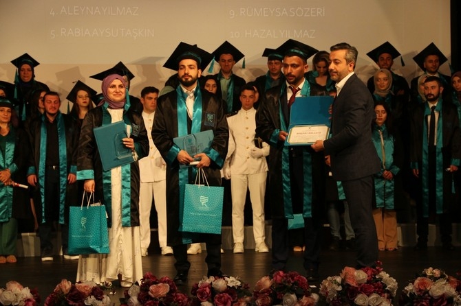 Recep Tayyip Erdoğan Üniversitesinde mezuniyet töreni düzenlendi 39