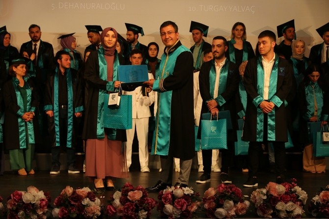 Recep Tayyip Erdoğan Üniversitesinde mezuniyet töreni düzenlendi 62