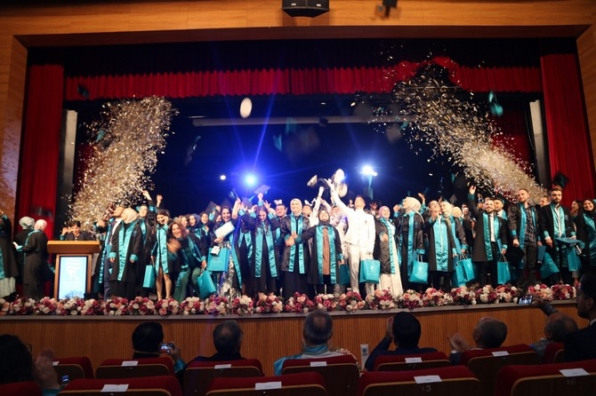 Recep Tayyip Erdoğan Üniversitesinde mezuniyet töreni düzenlendi 83