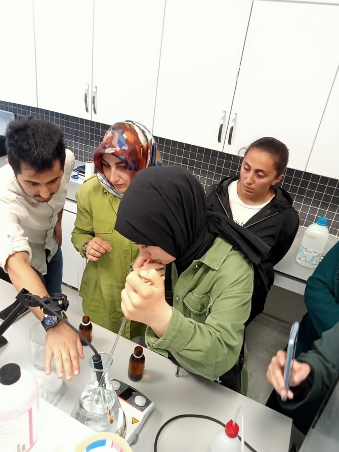 RTEÜ'de Çayda Uygulamalı Doku Kültürü Eğitimi Düzenlendi 4