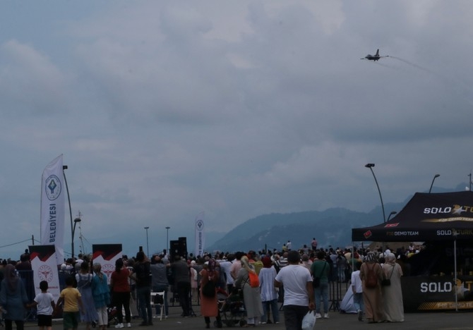 SOLOTÜRK Rize'de gösteri uçuşu yaptı 36