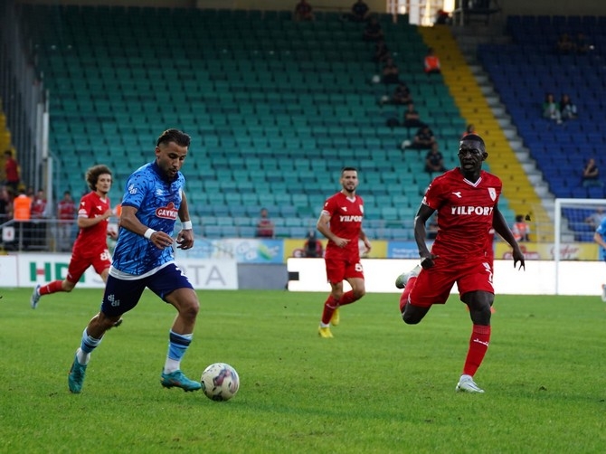 Çaykur Rizespor - Yılport Samsunspor maçından kareler 16