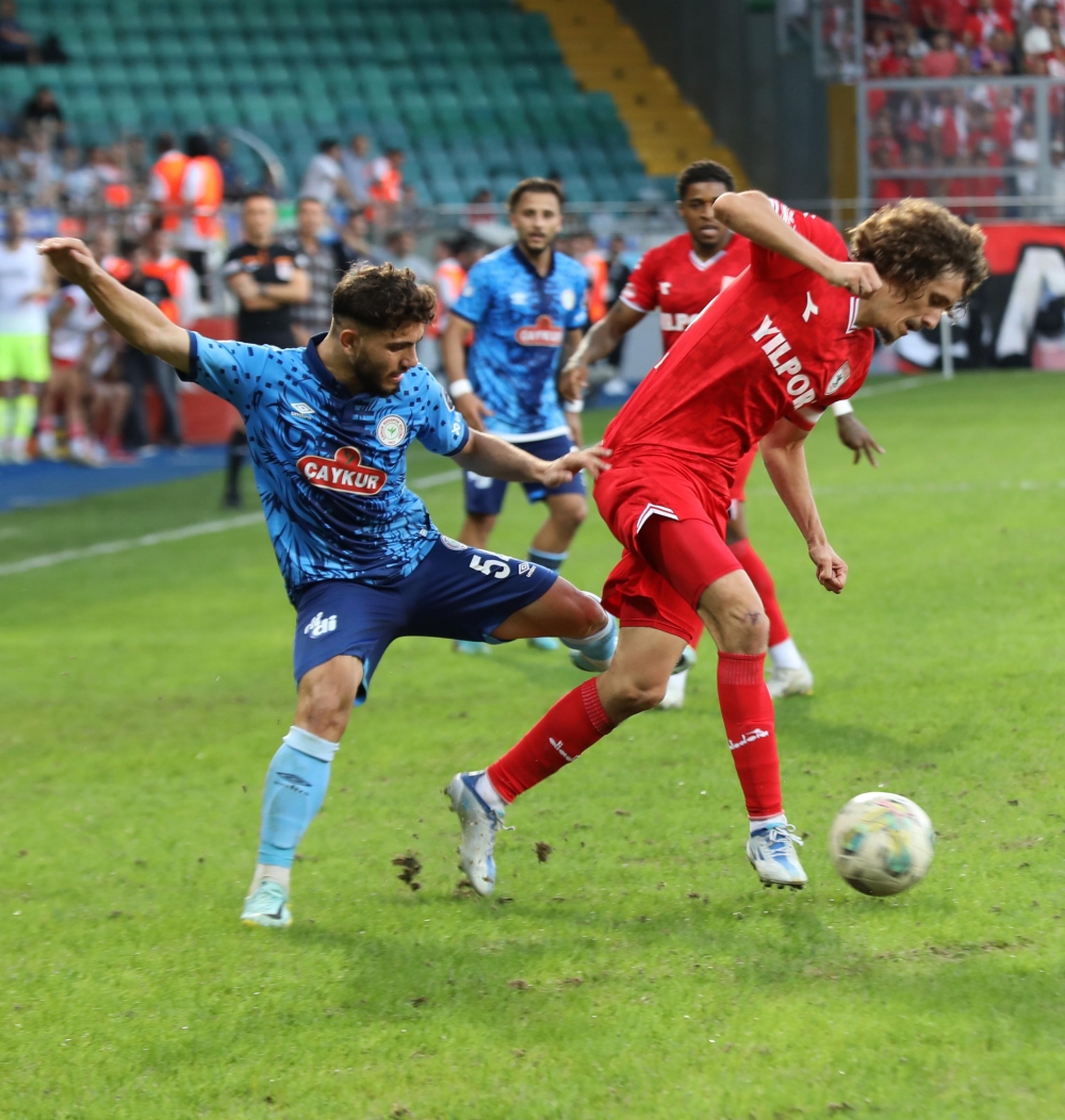 Çaykur Rizespor - Yılport Samsunspor maçından kareler 24