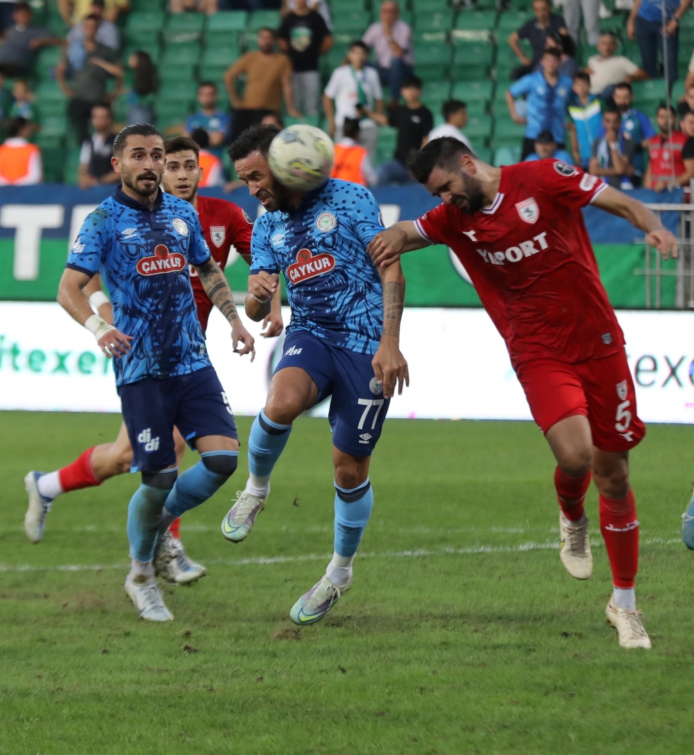 Çaykur Rizespor - Yılport Samsunspor maçından kareler 26