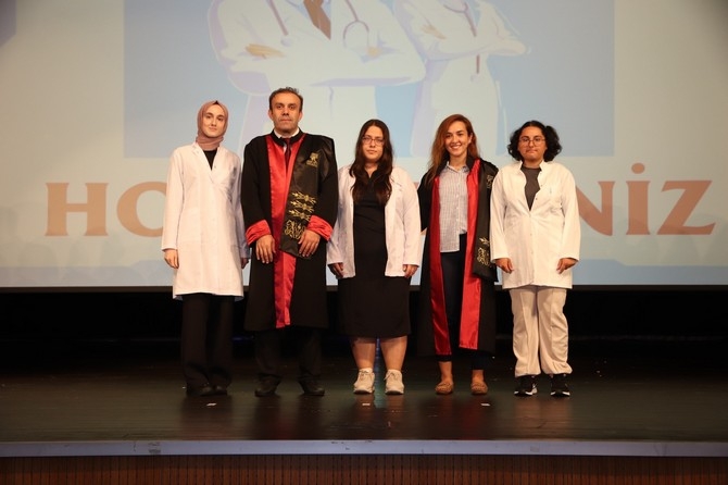 RTEÜ Tıp Fakültesi Beyaz Önlük Giyme Töreni Gerçekleştirildi 46