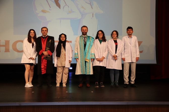 RTEÜ Tıp Fakültesi Beyaz Önlük Giyme Töreni Gerçekleştirildi 52