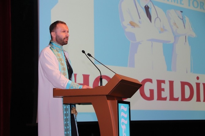 RTEÜ Tıp Fakültesi Beyaz Önlük Giyme Töreni Gerçekleştirildi 9