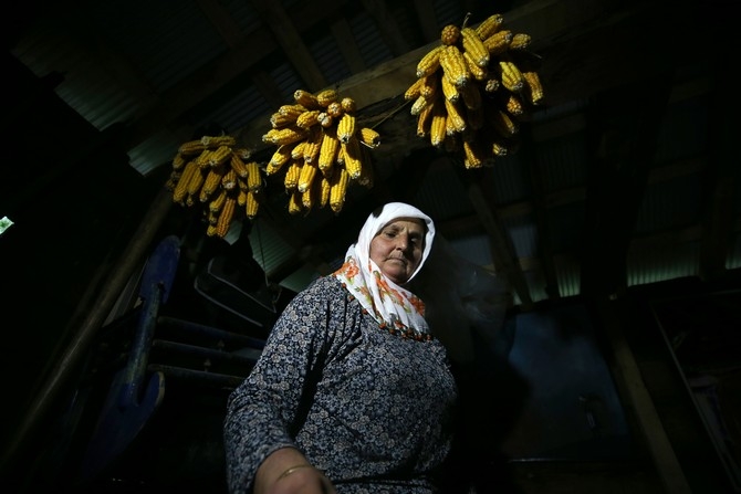 Karadeniz kadınının tarladan sofraya "mısır unu" mesaisi 3
