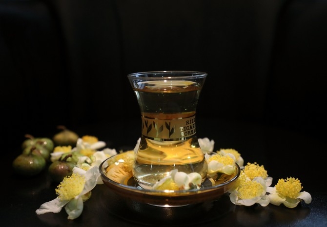 Türk çayının yeni tadı "çiçek çayı" raflarda yerini aldı 1