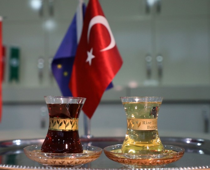 Türk çayının yeni tadı "çiçek çayı" raflarda yerini aldı 4
