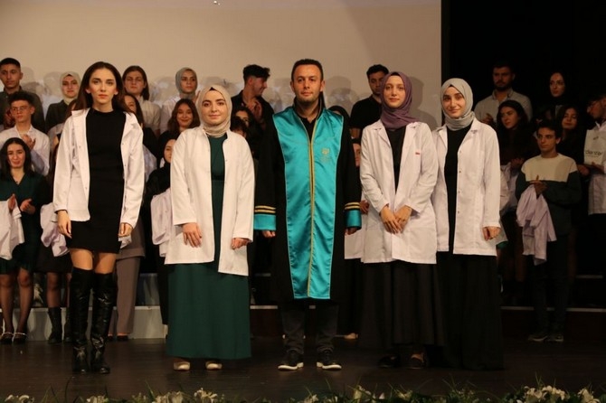 RTEÜ Diş Hekimliği Fakültesi Beyaz Önlük Giyme Töreni Gerçekleştirildi 17