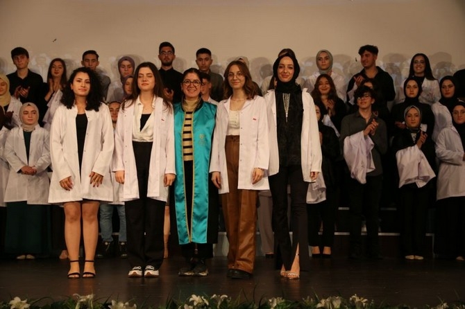 RTEÜ Diş Hekimliği Fakültesi Beyaz Önlük Giyme Töreni Gerçekleştirildi 18