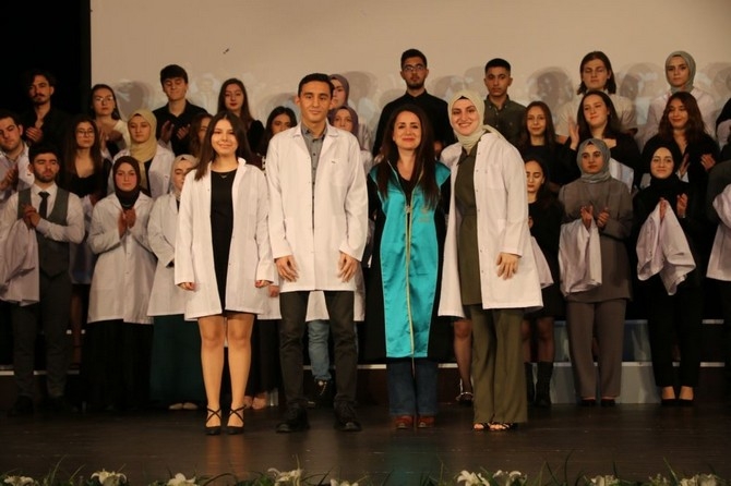 RTEÜ Diş Hekimliği Fakültesi Beyaz Önlük Giyme Töreni Gerçekleştirildi 19