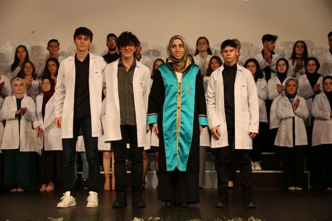 RTEÜ Diş Hekimliği Fakültesi Beyaz Önlük Giyme Töreni Gerçekleştirildi 22