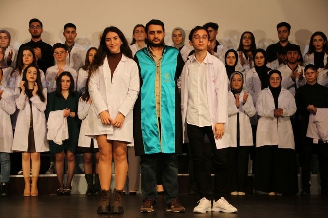 RTEÜ Diş Hekimliği Fakültesi Beyaz Önlük Giyme Töreni Gerçekleştirildi 25