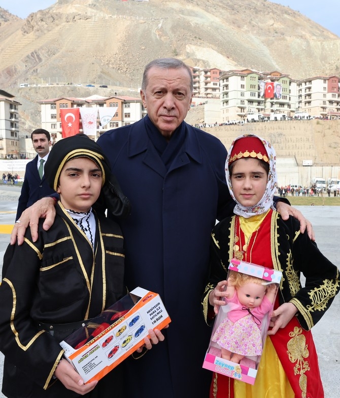 Cumhurbaşkanı Erdoğan Yusufeli Barajı ve HES'i Hizmete Açtı 16