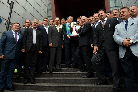 Erdoğan Rizespor'un Kupasını Kaldırdı 10