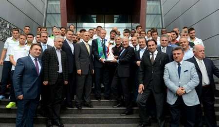 Erdoğan Rizespor'un Kupasını Kaldırdı 12