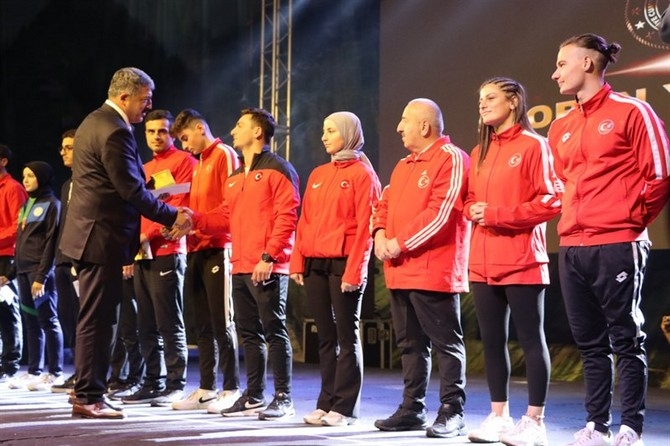 Rize'de Sporun Yıldızları Ödül Töreni Düzenlendi 19