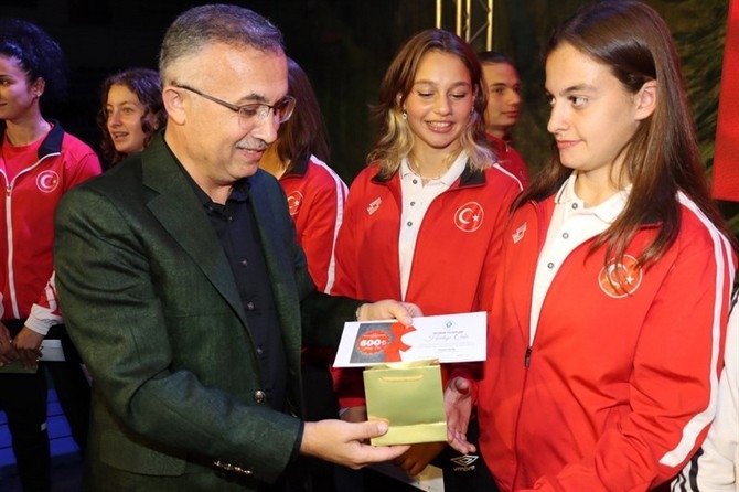 Rize'de Sporun Yıldızları Ödül Töreni Düzenlendi 20