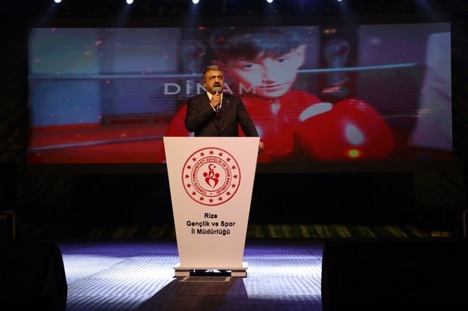 Rize'de Sporun Yıldızları Ödül Töreni Düzenlendi 4