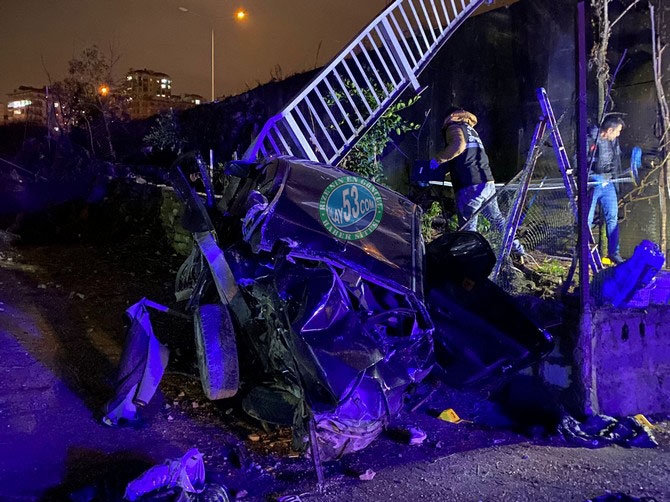 Rize'de Trafik Kazası 2 ölü, 3 Yaralı 15