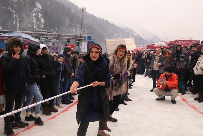 Rize'de "15. Ayder Kar Festivali" başladı 14