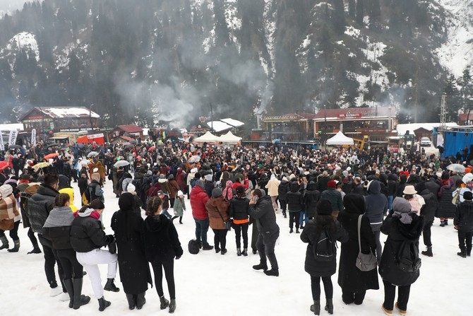 Rize'de "15. Ayder Kar Festivali" başladı 5