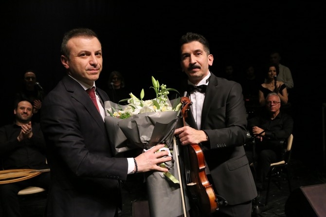 Türk sanat müziği bestecisi Sadettin Kaynak, ölüm yıl dönümünde Rize 22
