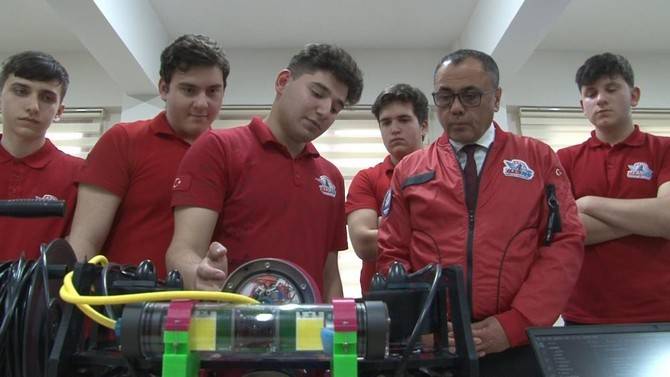 Rize'de meslek lisesi öğrencileri, su altı sistemleri araçlarıyla TEKNOFEST'te yarışacak 11